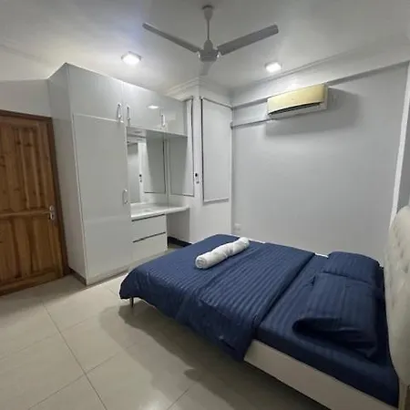 Riviera Cove - 1 Bedroom Apartment With Living Room & Kitchen Male Exterior photo
