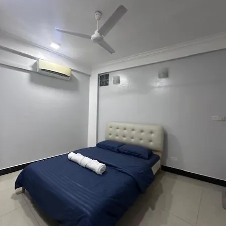 Riviera Cove - 1 Bedroom Apartment With Living Room & Kitchen Male Exterior photo
