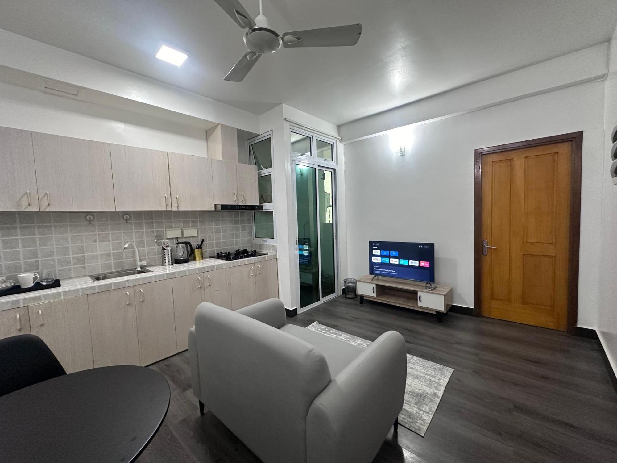 Apartment Riviera Cove - 1 Bedroom With Living & Kitchen Male