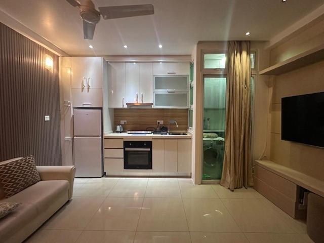 Apartment Riviera Cove - 1 Bedroom With Living & Kitchen