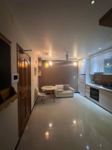 Riviera Cove - 1 Bedroom With Living & Kitchen Apartment Male