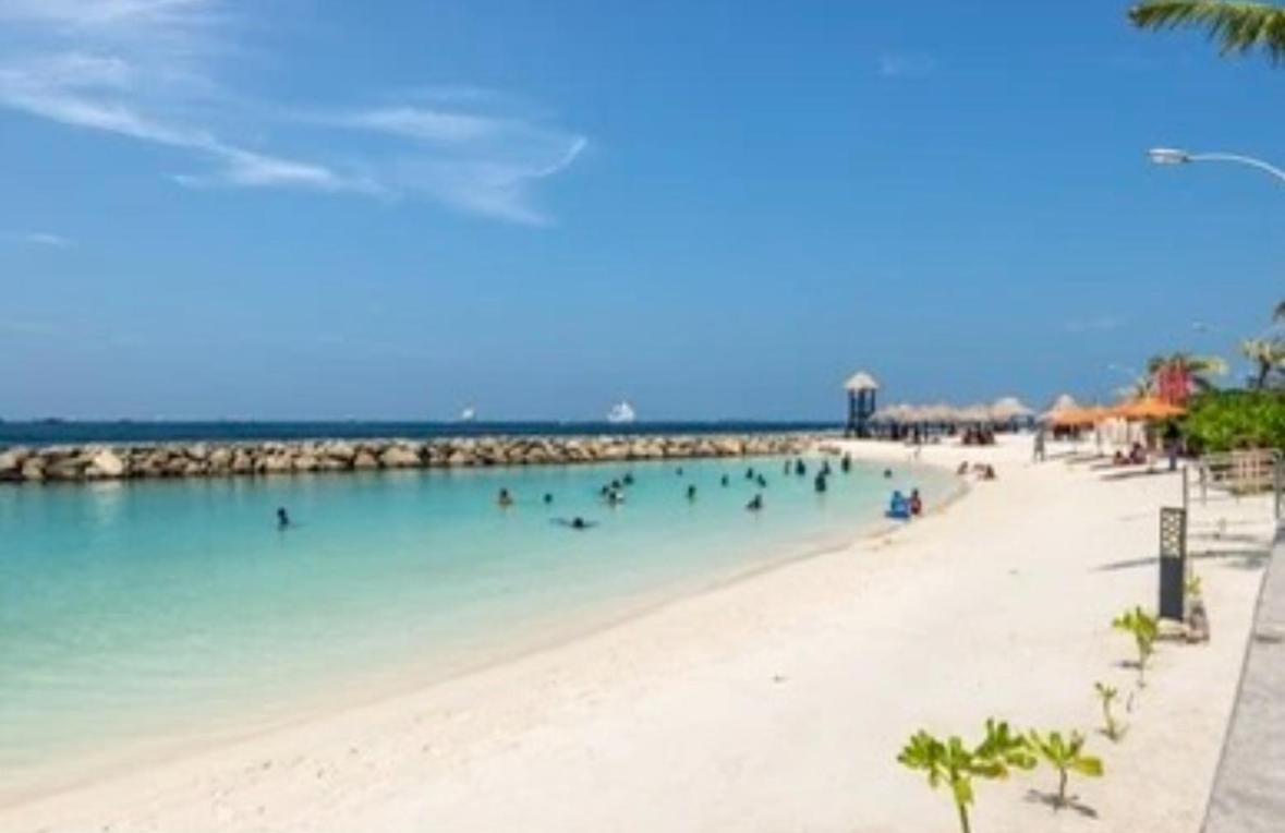 Riviera Cove - 1 Bedroom With Living & Kitchen Apartmán *